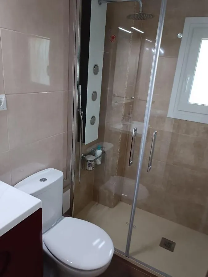 Lyrioshomes Apartamento Filpo Rojas , Sevilla España